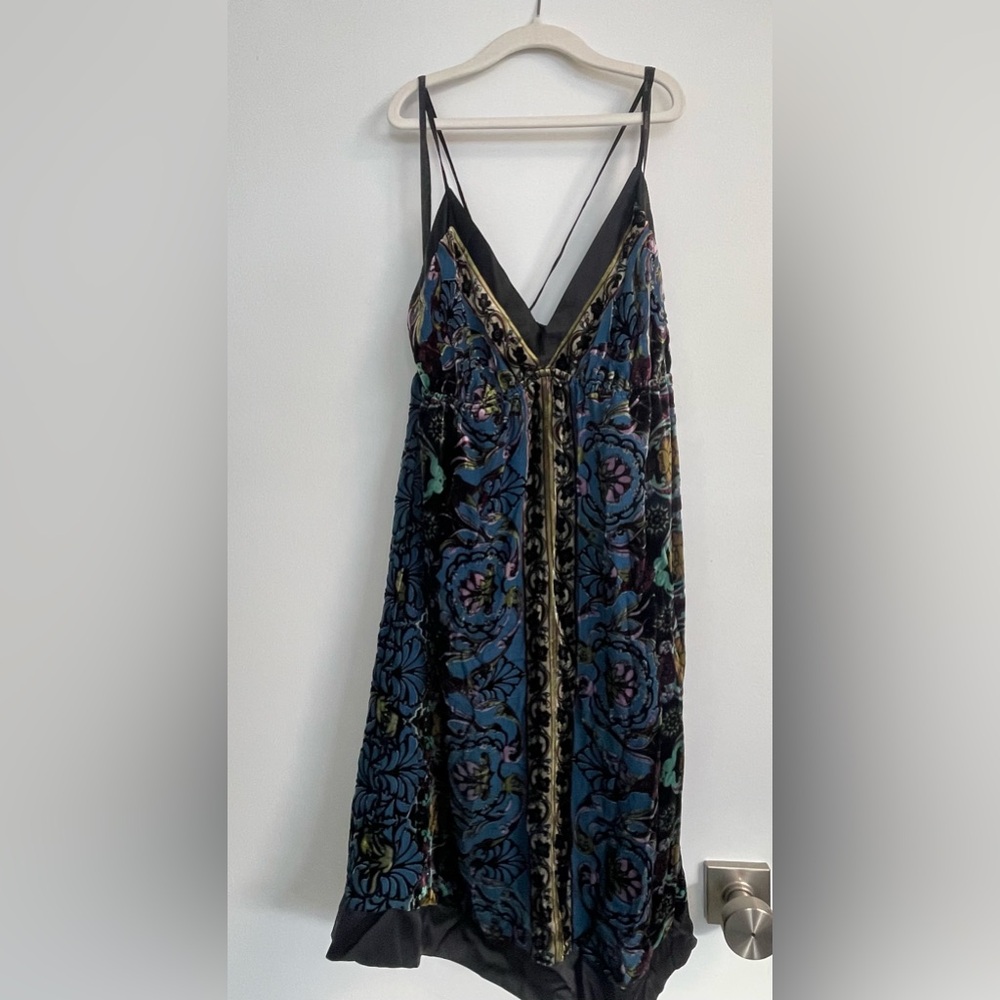 Gorgeous velvet hale bob dress